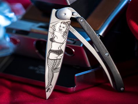 Deejo 37g, Ebenholz / Pin up