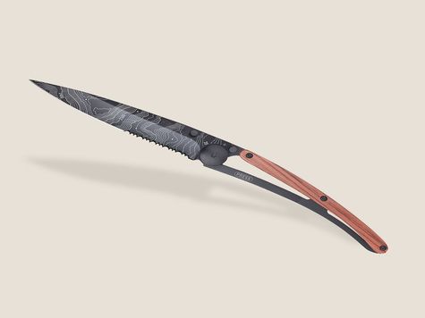 Deejo Serrated 37g, Korallenholz / Topographie