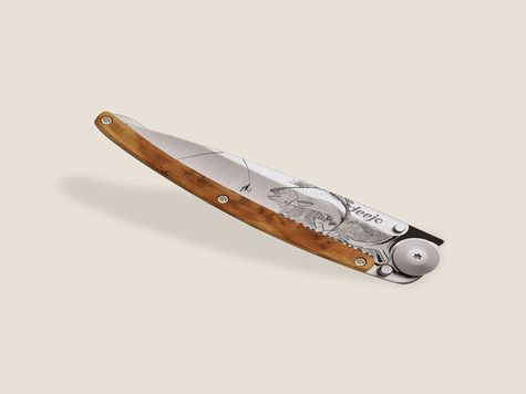 Deejo Serrated 37g, Wacholderholz / Forelle