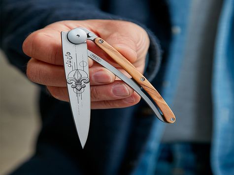 Deejo 37g, Olivenholz / Lilienblume